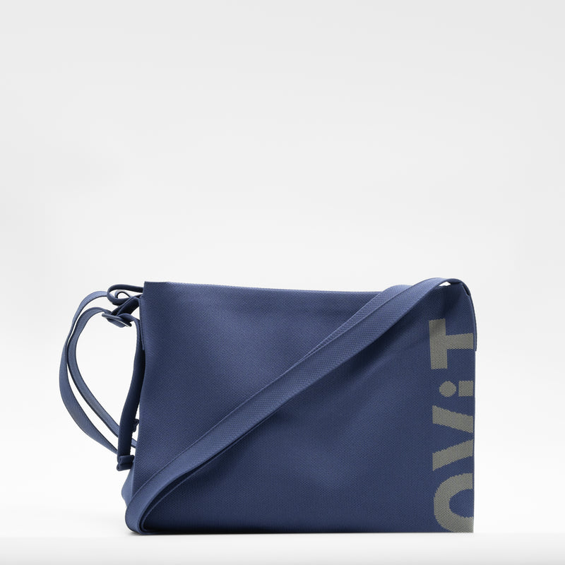 Max Messenger in Indigo Blue