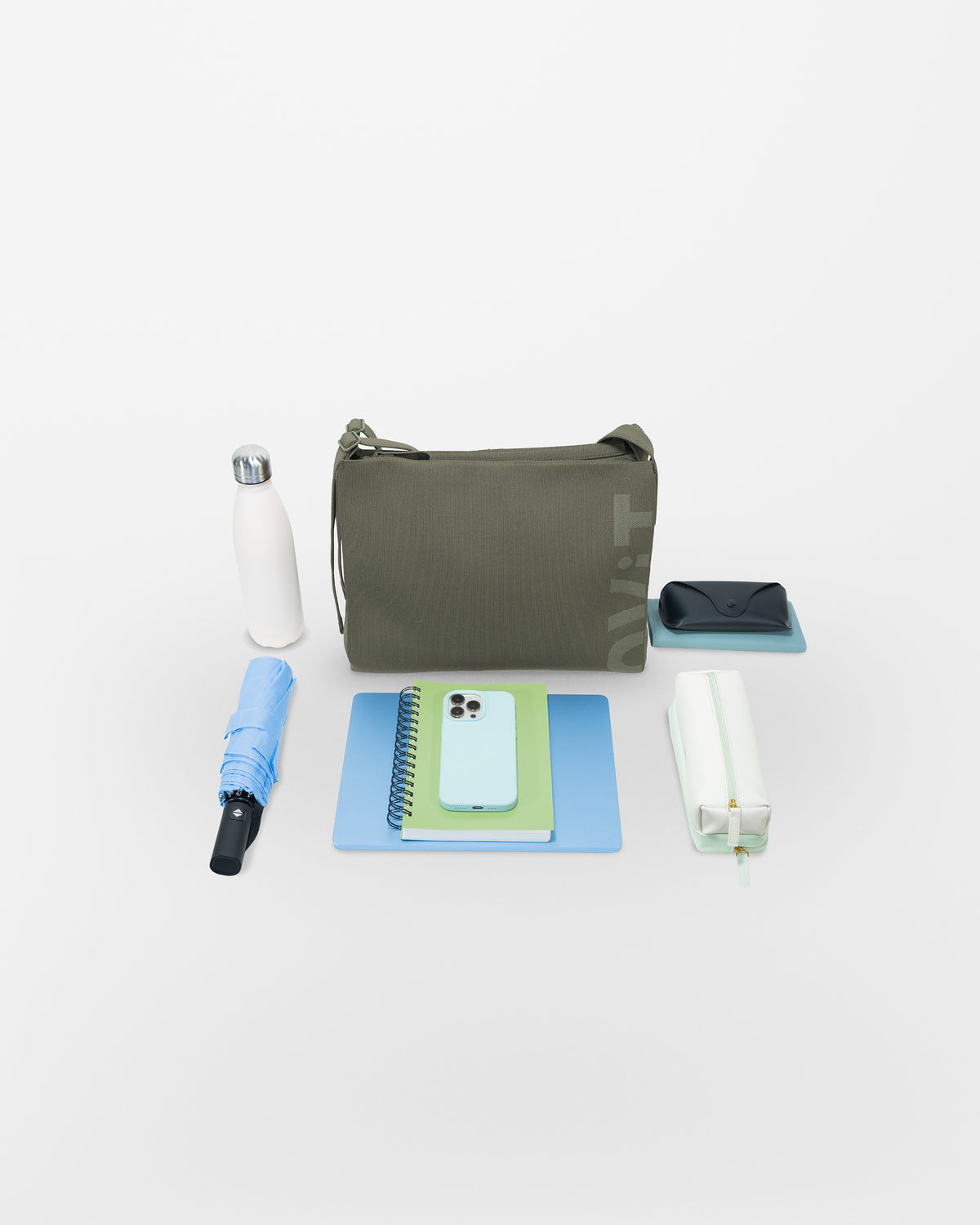 Max Messenger in Olive Green