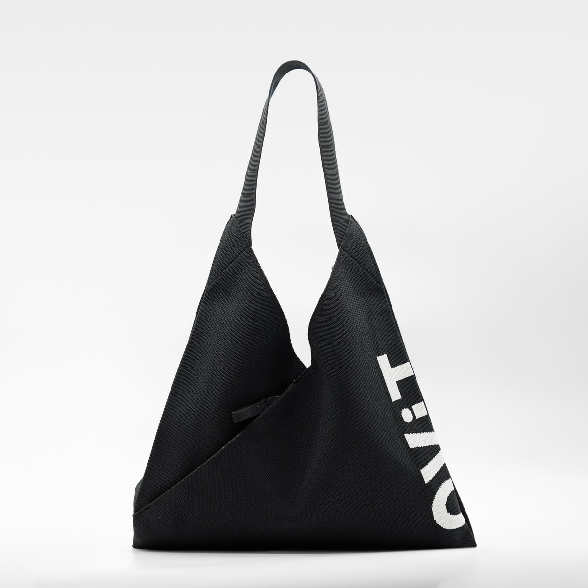Alex Hobo in Black.