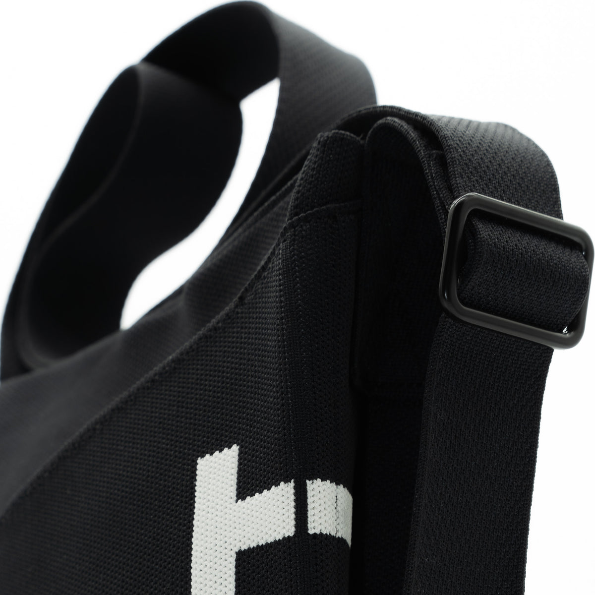 Alex Crossbody in Black