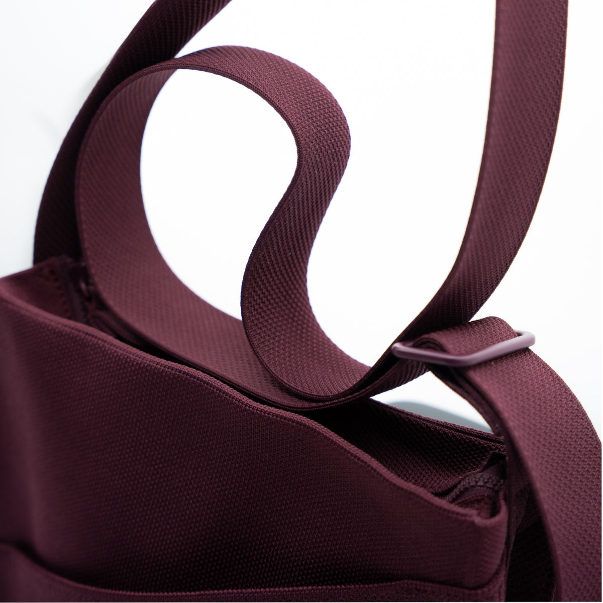 Alex Crossbody in Burgundy