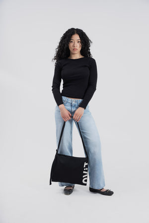 Max Messenger in Black