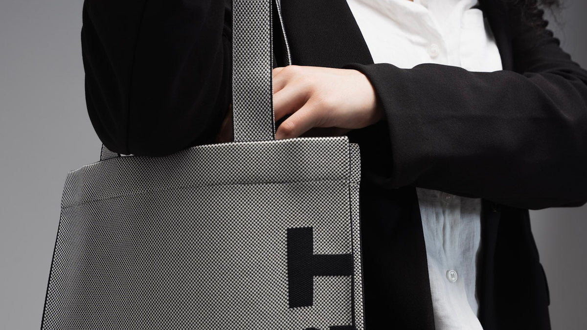 Max Tote in Black/White Two Tone