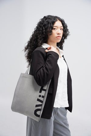 Max Tote in Black/White Two Tone