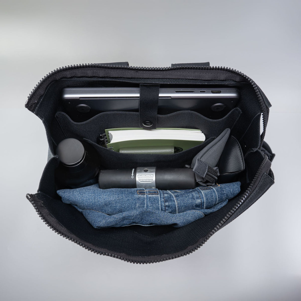 Alex Large Backpack loaded, from above